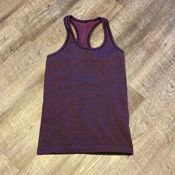 Lululemon swiftly tech racerback EUC - Picture 2 of 6